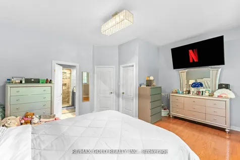 61 Nelson Street W Brampton ON L6X 1C4