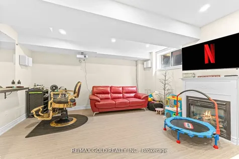 61 Nelson Street W Brampton ON L6X 1C4