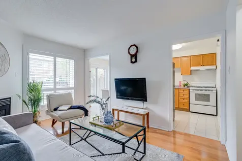 61 Cedarwood Crescent Brampton ON L6X 4J9