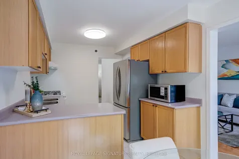 61 Cedarwood Crescent Brampton ON L6X 4J9