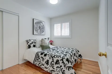 61 Cedarwood Crescent Brampton ON L6X 4J9