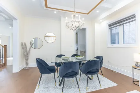 24 Buttonwood Road Brampton ON L6P 4J8