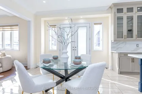 24 Buttonwood Road Brampton ON L6P 4J8