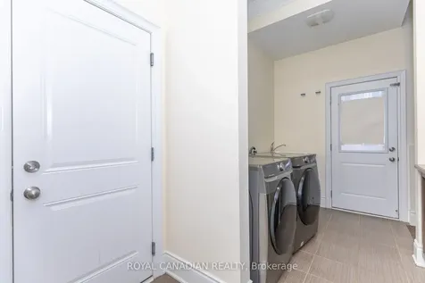 24 Buttonwood Road Brampton ON L6P 4J8