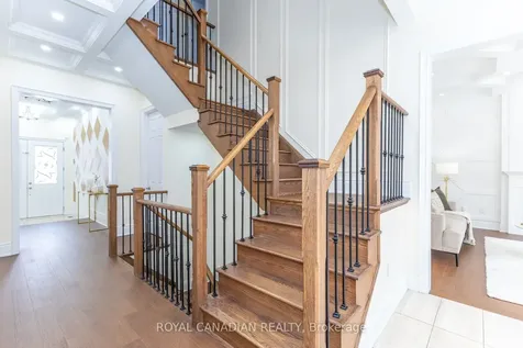 24 Buttonwood Road Brampton ON L6P 4J8