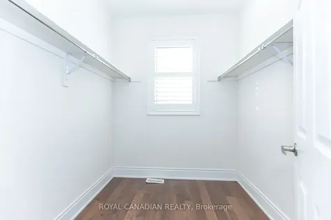 24 Buttonwood Road Brampton ON L6P 4J8