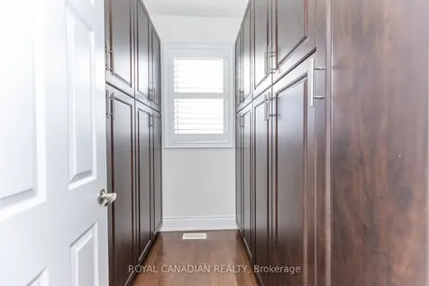 24 Buttonwood Road Brampton ON L6P 4J8