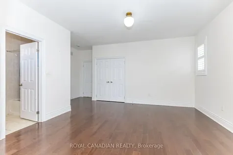 24 Buttonwood Road Brampton ON L6P 4J8