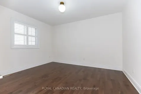 24 Buttonwood Road Brampton ON L6P 4J8