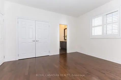 24 Buttonwood Road Brampton ON L6P 4J8