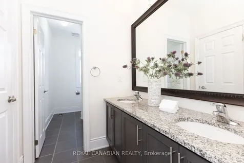 24 Buttonwood Road Brampton ON L6P 4J8