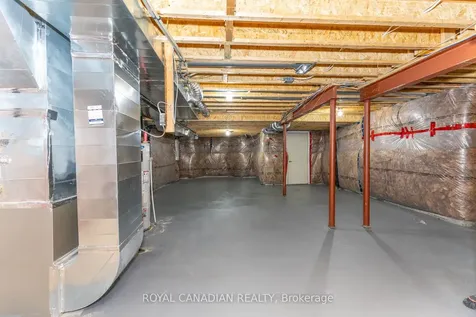 24 Buttonwood Road Brampton ON L6P 4J8