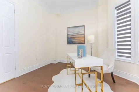 24 Buttonwood Road Brampton ON L6P 4J8