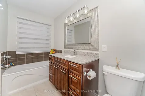 19 Mount Fuji Crescent Brampton ON L6R 2L3