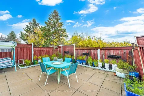 19 Mount Fuji Crescent Brampton ON L6R 2L3