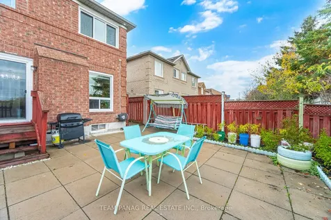 19 Mount Fuji Crescent Brampton ON L6R 2L3