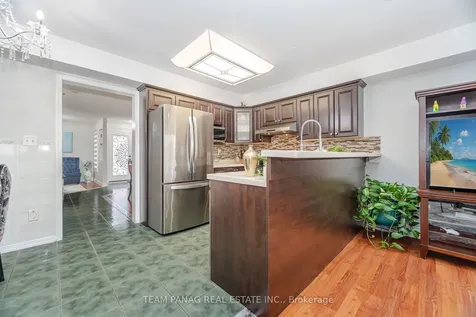 19 Mount Fuji Crescent Brampton ON L6R 2L3