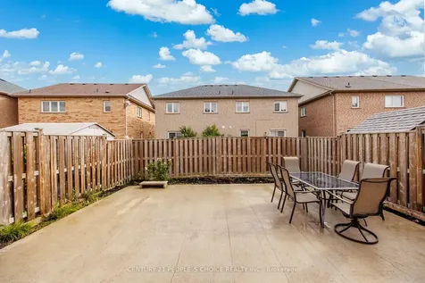 25 Trumpet Valley Boulevard Brampton ON L7A 3P4