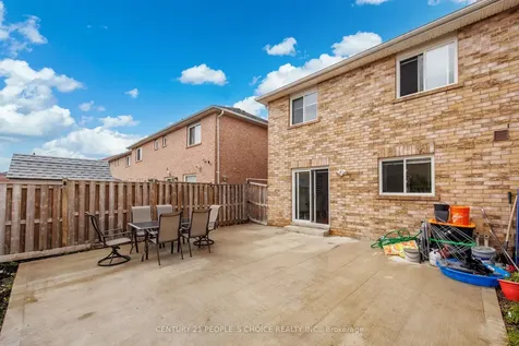 25 Trumpet Valley Boulevard Brampton ON L7A 3P4