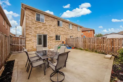 25 Trumpet Valley Boulevard Brampton ON L7A 3P4