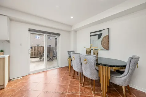 25 Trumpet Valley Boulevard Brampton ON L7A 3P4