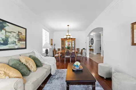 36 Slipneedle Street Brampton ON L6S 6L5