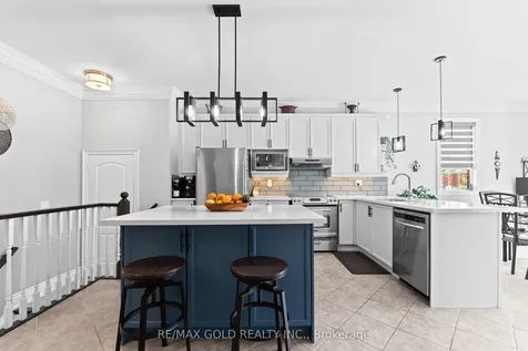 36 Slipneedle Street Brampton ON L6S 6L5