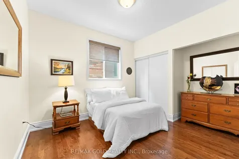 36 Slipneedle Street Brampton ON L6S 6L5