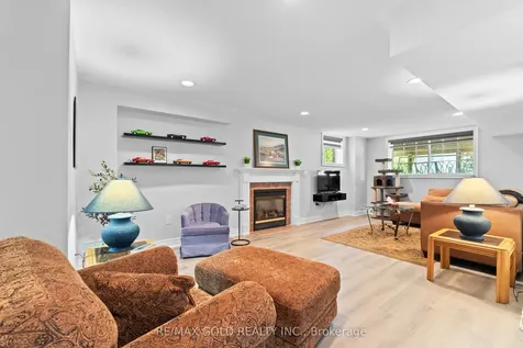 36 Slipneedle Street Brampton ON L6S 6L5