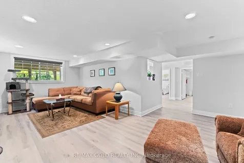 36 Slipneedle Street Brampton ON L6S 6L5