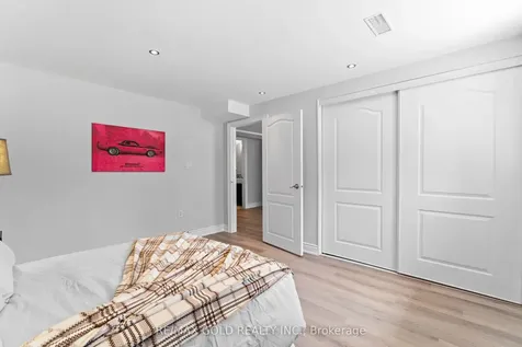 36 Slipneedle Street Brampton ON L6S 6L5