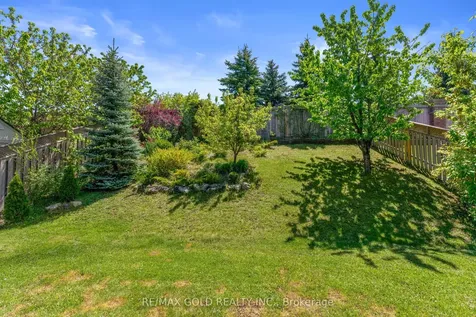 36 Slipneedle Street Brampton ON L6S 6L5