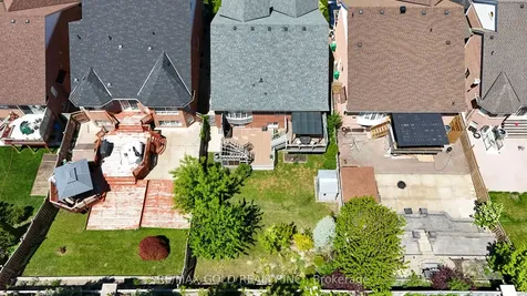 36 Slipneedle Street Brampton ON L6S 6L5