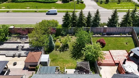 36 Slipneedle Street Brampton ON L6S 6L5