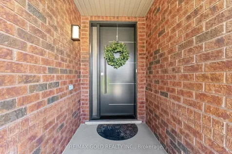 36 Slipneedle Street Brampton ON L6S 6L5