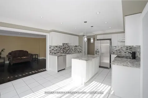 14 Foxmere Road Brampton ON L7A 1S6