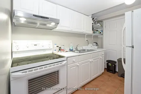 14 Foxmere Road Brampton ON L7A 1S6