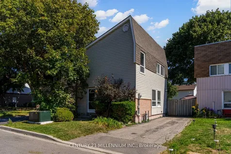 15 Hasting Square Brampton ON L6S 2N8