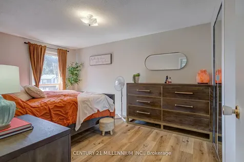 15 Hasting Square Brampton ON L6S 2N8