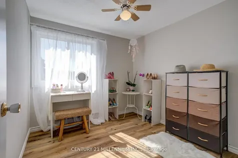 15 Hasting Square Brampton ON L6S 2N8