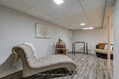 15 Hasting Square Brampton ON L6S 2N8