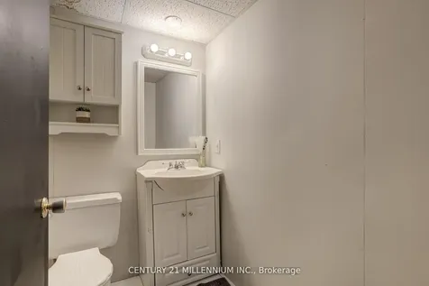 15 Hasting Square Brampton ON L6S 2N8