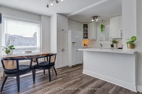 15 Hasting Square Brampton ON L6S 2N8