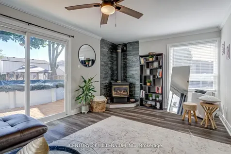 15 Hasting Square Brampton ON L6S 2N8