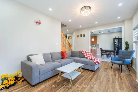 6 Foxhollow Road Brampton ON L7A 1M3