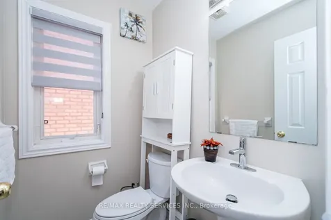 6 Foxhollow Road Brampton ON L7A 1M3