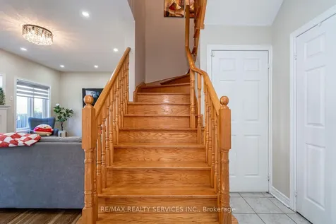 6 Foxhollow Road Brampton ON L7A 1M3