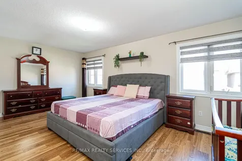 6 Foxhollow Road Brampton ON L7A 1M3