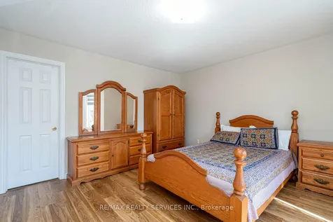 6 Foxhollow Road Brampton ON L7A 1M3