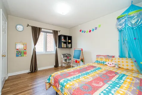 6 Foxhollow Road Brampton ON L7A 1M3